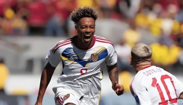 v体育v站入口-未雨绸缪！三镇夏窗有可能跟这位中超金靴热门提前续约，值得期待