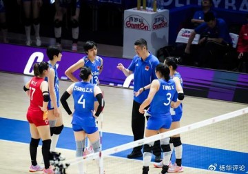 v体育v站入口-赵勇罕见情绪失控咆哮女排姑娘：你们越打越闷，怕什么输了算我的|中国女排|世界女排联赛|捷克女排|加莫娃|卡尔波利_新浪体育_新浪新闻